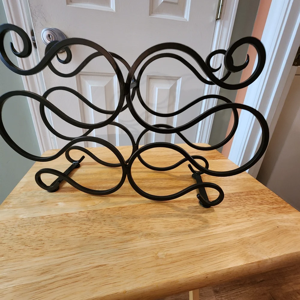 Scrolled Metal Wine Rack With 6 Bottle Capacity